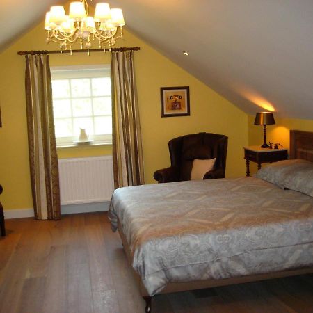Vakantiehuis Aen De Roderburgh Maaseik Habitación foto